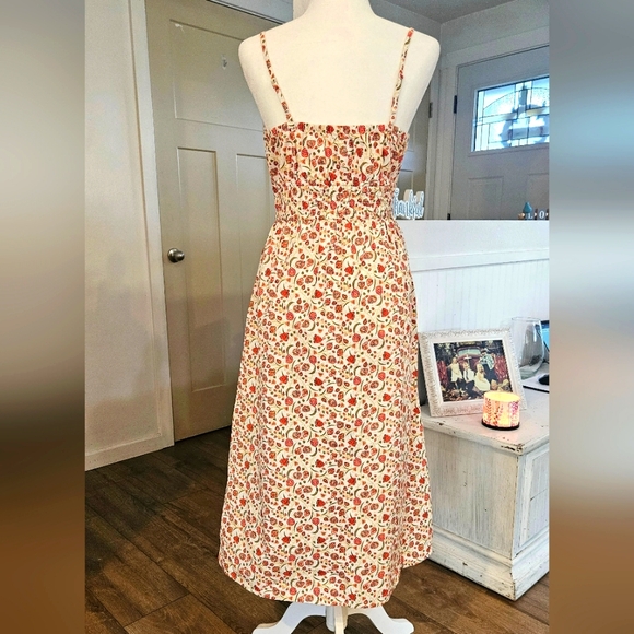 NWOT'S - OLD NAVY - Leaf and Floral Print Sundress - Size M - Picture 4 of 6